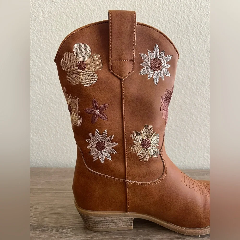 Rollda Floral Embroidered Girl’s Boots 3 Cowgirl with Fringe Pull on